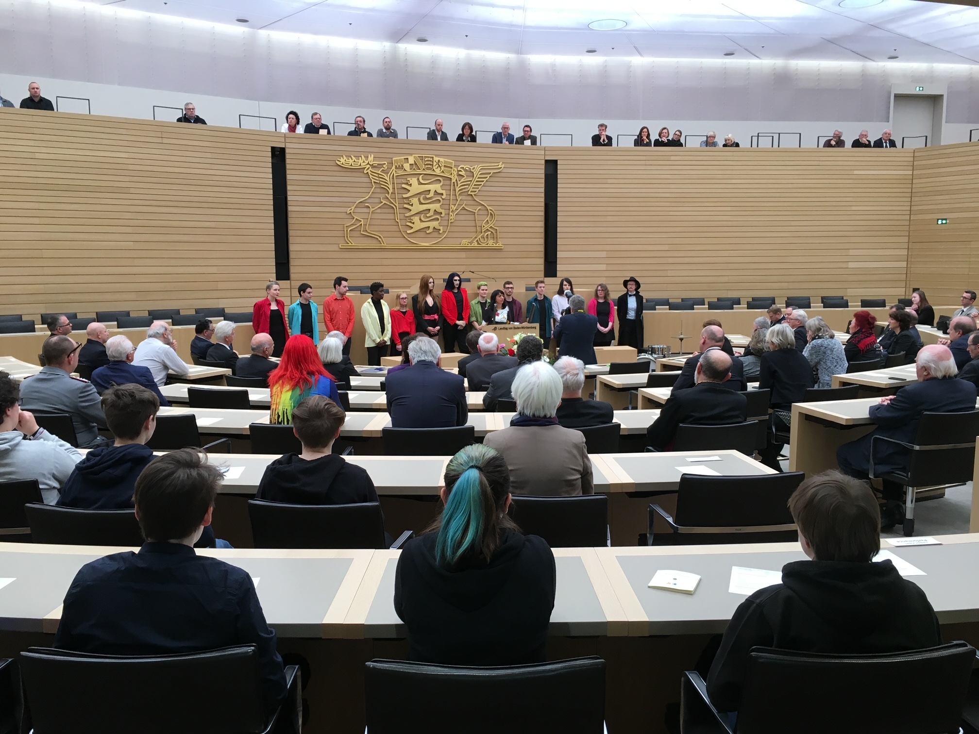 Menschen im Haus des Landtag
